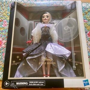 Disney Style Series Cruella Doll with Black and White Gown